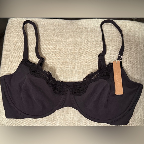 SKIMS Other - SKIMS Fits Everybody Lace Unlined Demi Bra 36DD in Onyx
